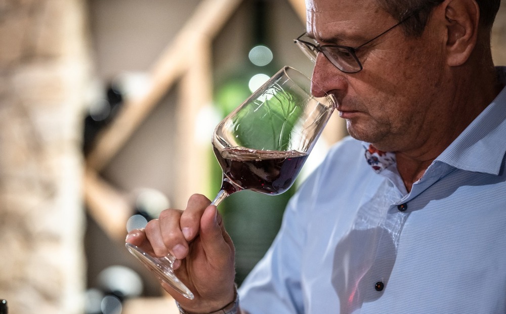 Attention wine lovers