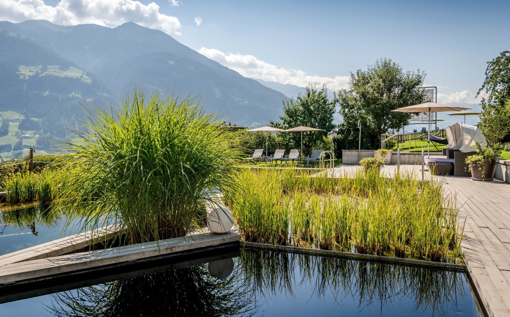 PRO Natural bathing pond